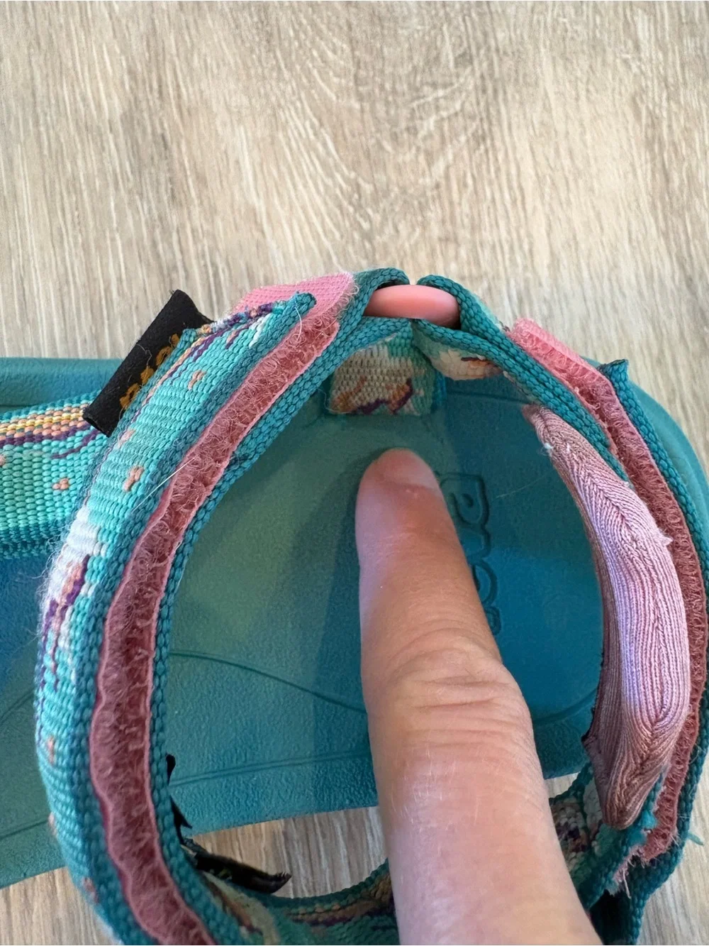 Teva Girls Hurricane XLT 2 Unicorn Waterfall Sandals size 1